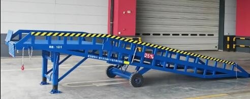 Plataforma de carregamento personalizada do recipiente, rampa hidráulica hidráulica elétrica do Leveler de doca do armazém para o caminhão